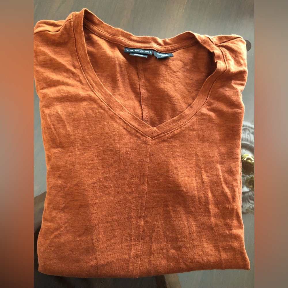 TAHARI LINEN TOP